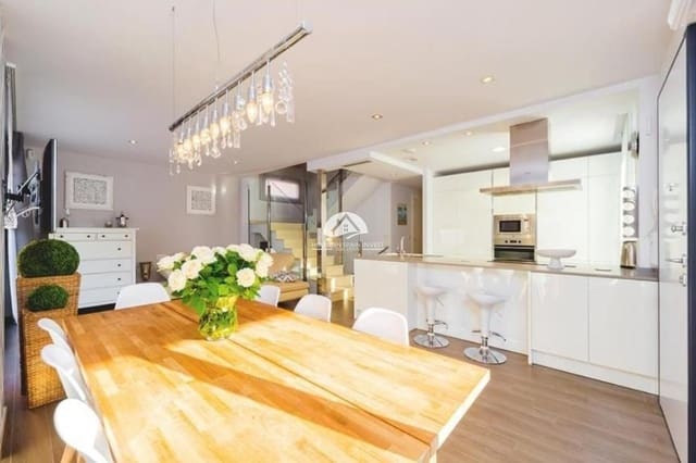 4 slaapkamer Villa te koop in Parque Acuático - Sector 25, Torrevieja met zwembad - € 559.000 (Ref: 9783007)