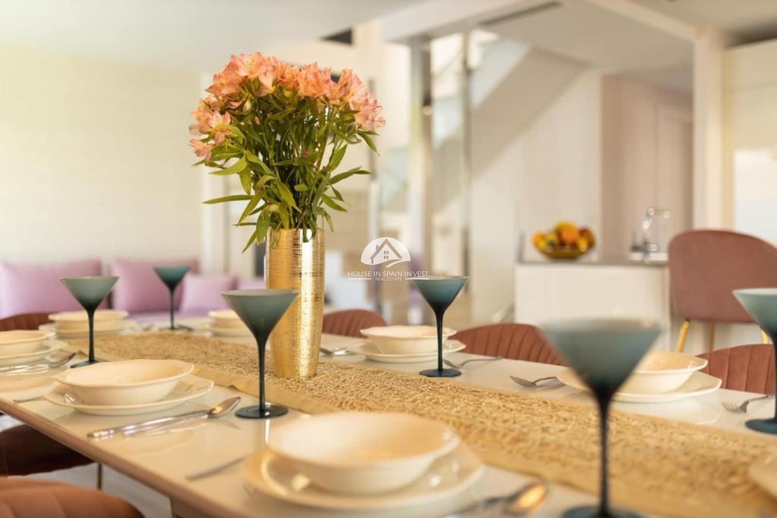 4 bedroom Villa for sale in Torrevieja with pool - € 559,000 (Ref: 9783007)