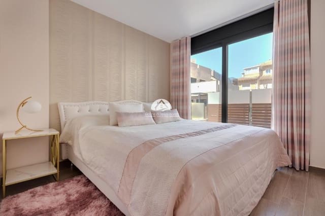 4 slaapkamer Villa te koop in Parque Acuático - Sector 25, Torrevieja met zwembad - € 559.000 (Ref: 9783007)