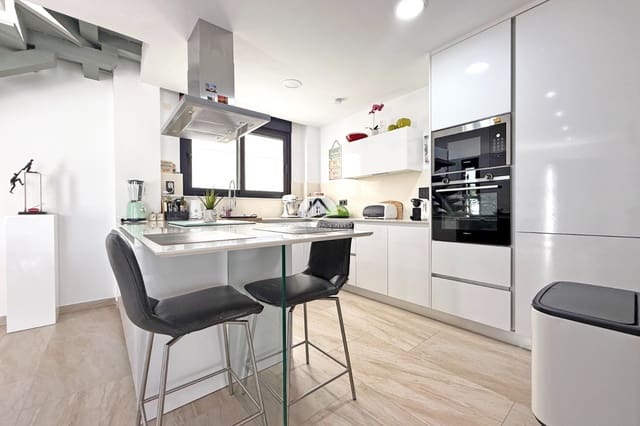 3 Zimmer Villa zu verkaufen in Las Filipinas mit Pool - 495.000 € (Ref: 9783008)