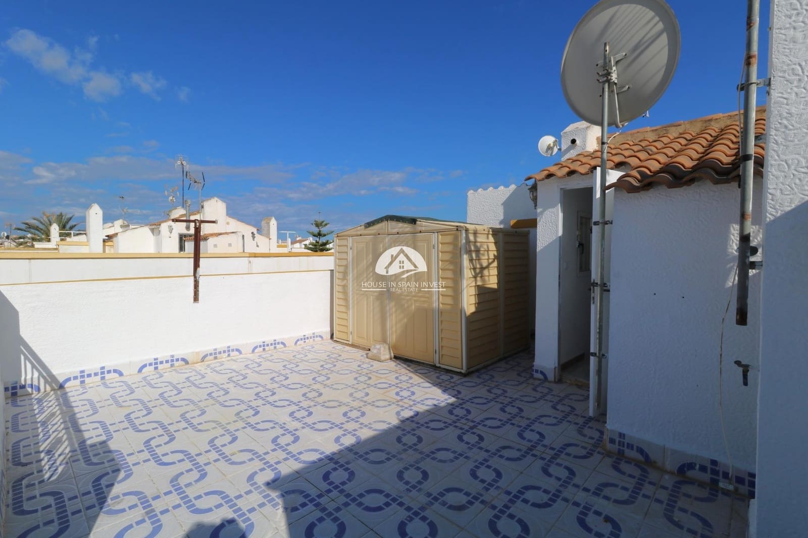 3 bedroom Villa for sale in Torrevieja with pool - € 228,000 (Ref: 9783009)
