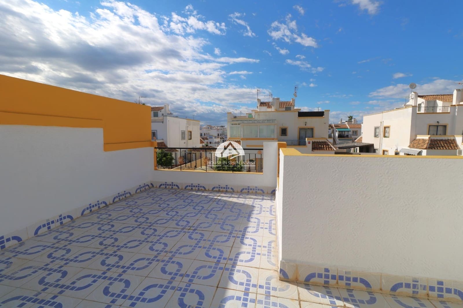 3 bedroom Villa for sale in Torrevieja with pool - € 228,000 (Ref: 9783009)