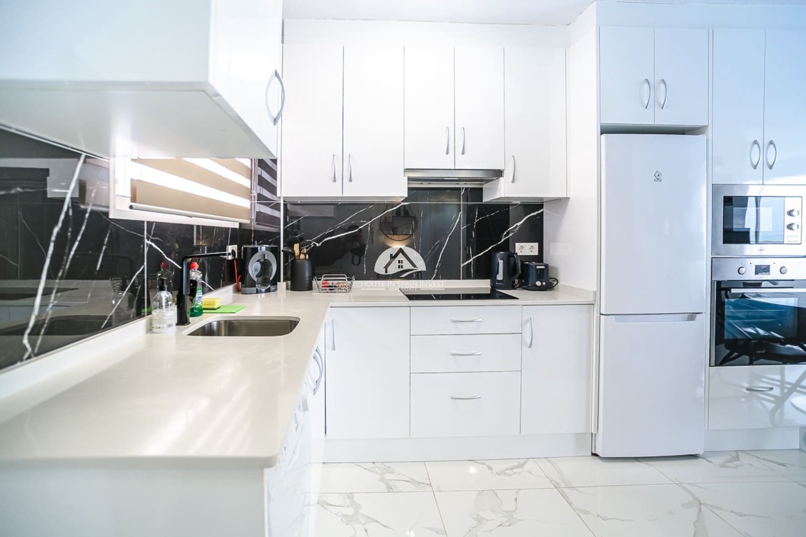 2 soverom Leilighet til salgs i Punta Prima med svømmebasseng - € 217 500 (Ref: 9798669)