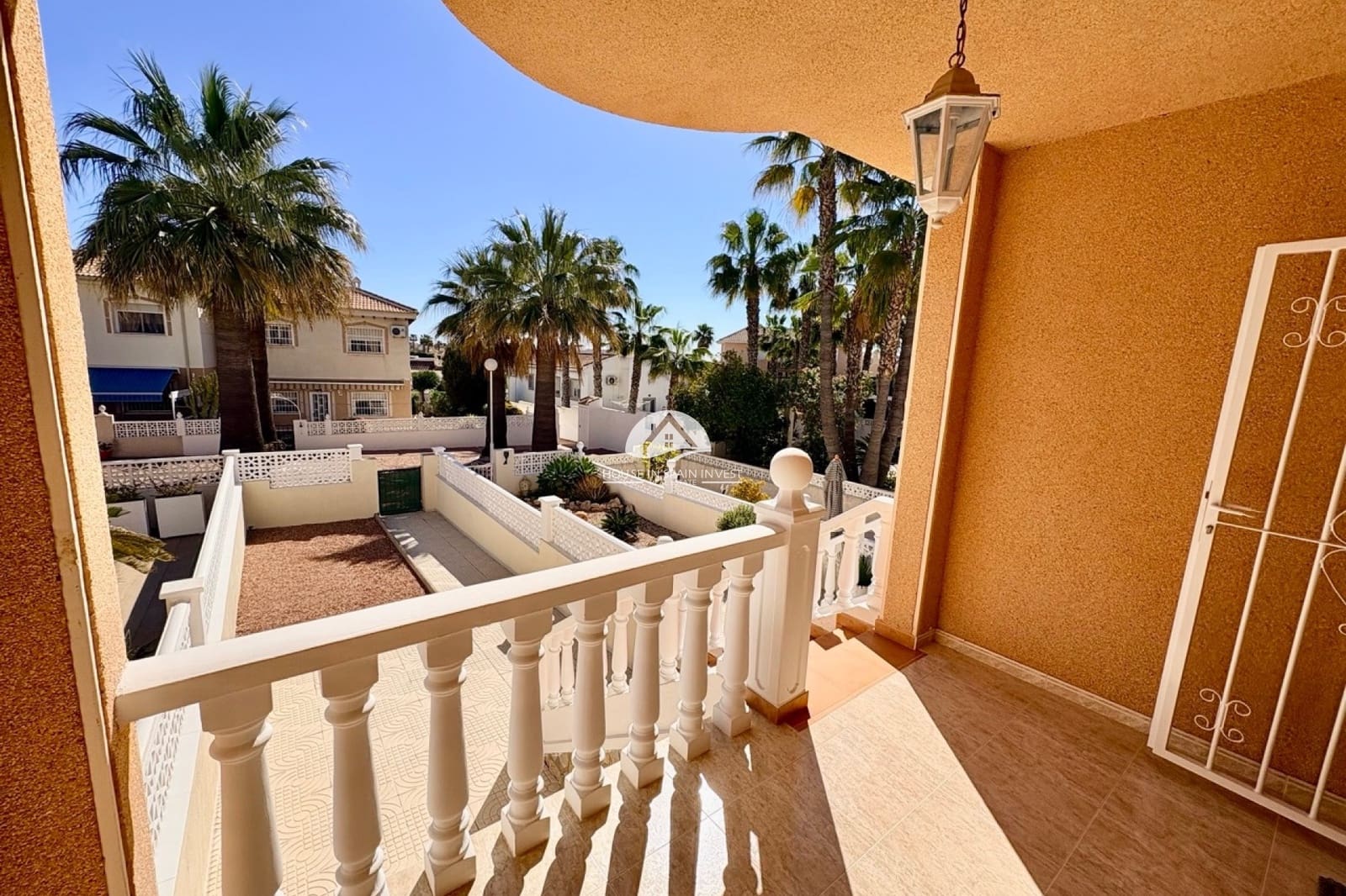 2 slaapkamer Rijtjeshuis te koop in Ciudad Quesada met zwembad - € 185.000 (Ref: 9805703)