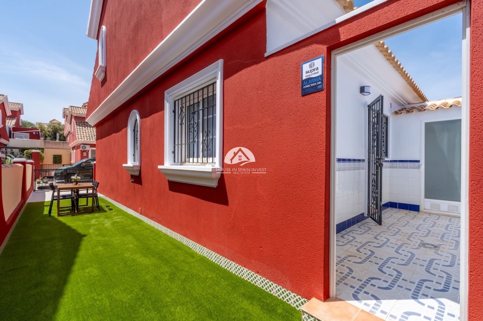 3 soverom Villa til salgs i Orihuela Costa med svømmebasseng garasje - € 269 800 (Ref: 9805708)