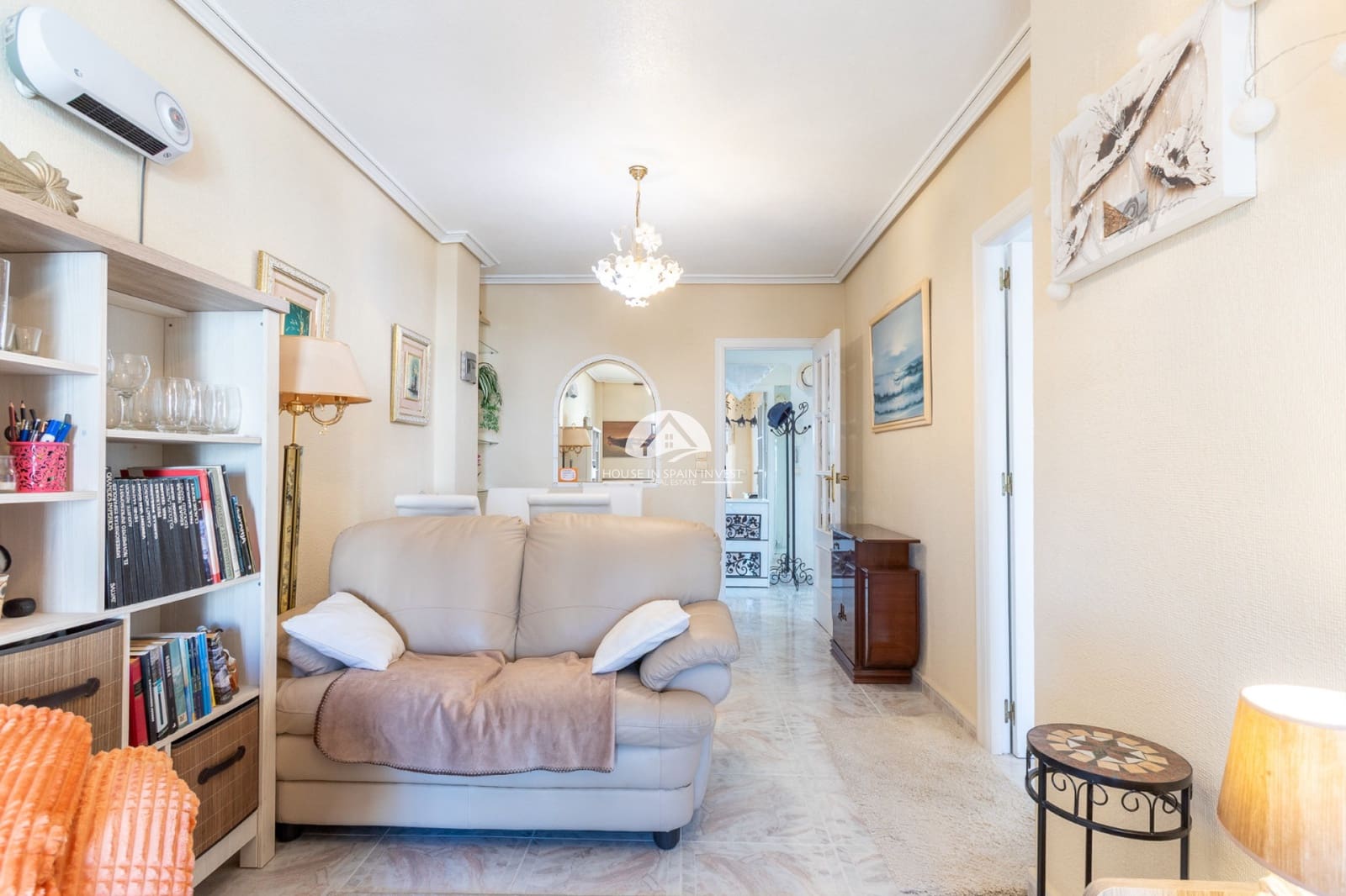 Apartamento de 2 habitaciones en Torrevieja en venta con piscina - 145.000 € (Ref: 9805709)