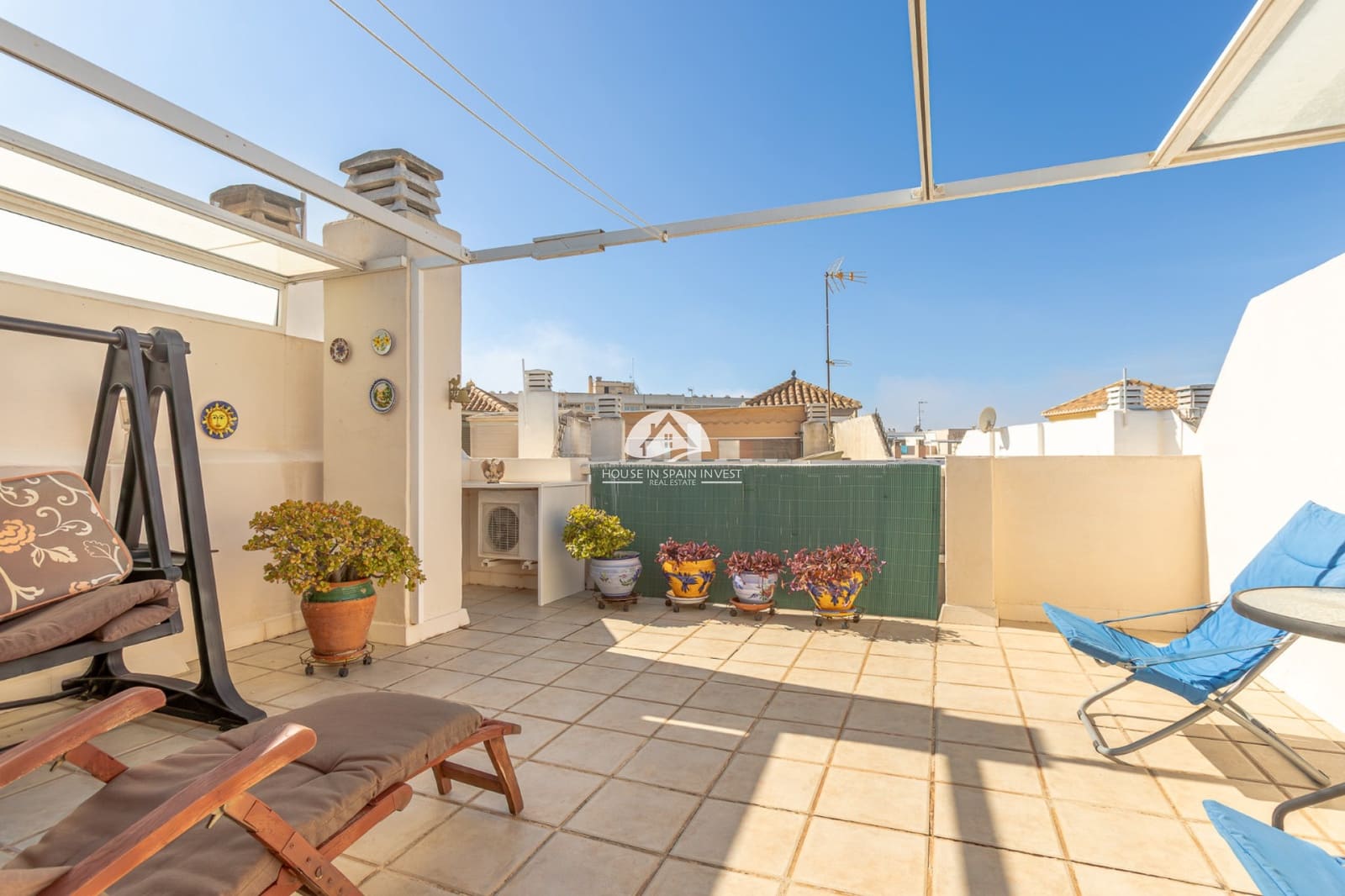 Apartamento de 2 habitaciones en Torrevieja en venta con piscina - 145.000 € (Ref: 9805709)