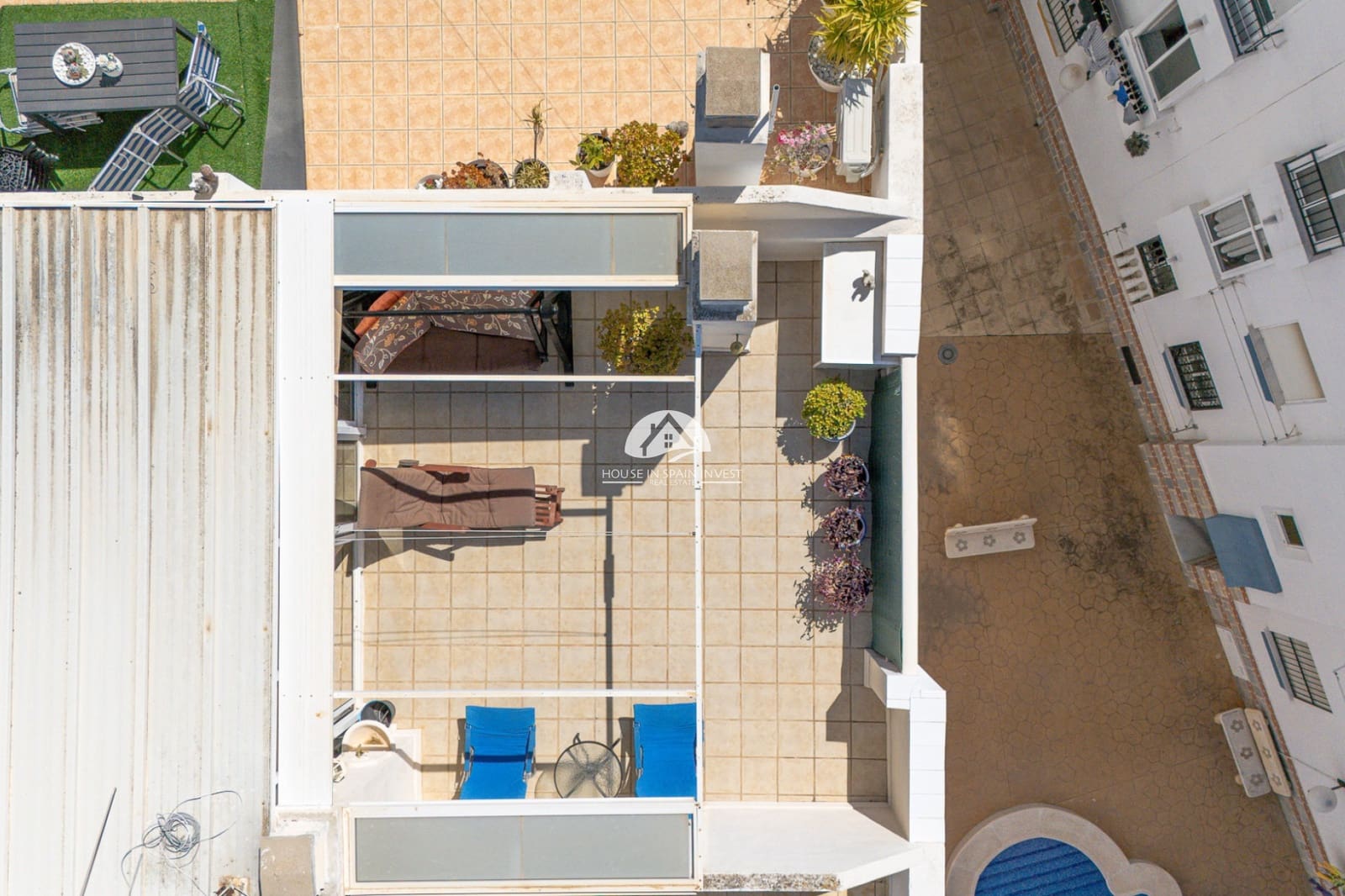 Apartamento de 2 habitaciones en Torrevieja en venta con piscina - 145.000 € (Ref: 9805709)