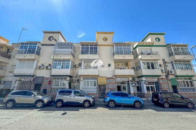 Apartamento de 2 habitaciones en Nueva Torrevieja, Torrevieja en venta con piscina - 145.000 € (Ref: 9805709)