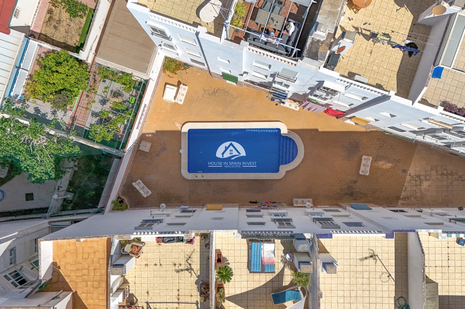 Apartamento de 2 habitaciones en Torrevieja en venta con piscina - 145.000 € (Ref: 9805709)