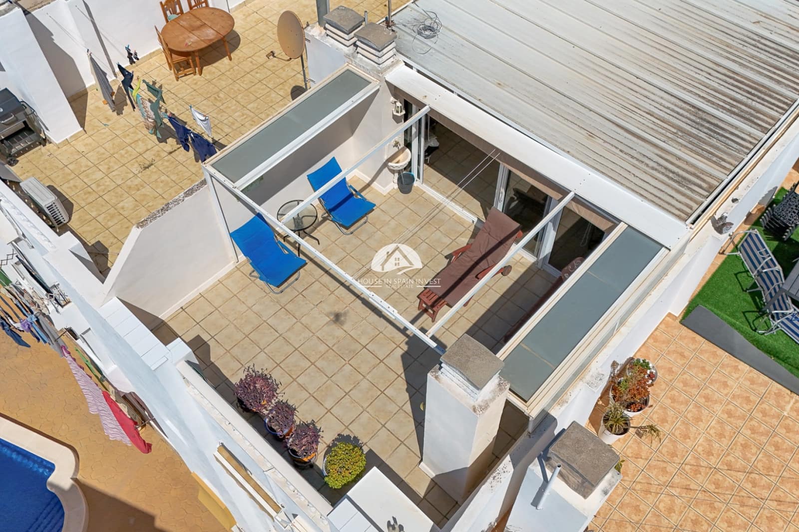 Apartamento de 2 habitaciones en Torrevieja en venta con piscina - 145.000 € (Ref: 9805709)