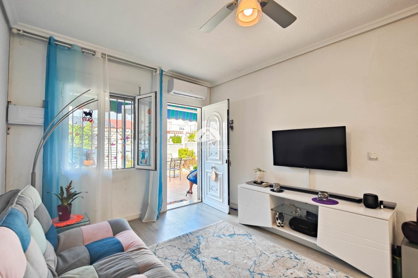 2 makuuhuone Omakotitalo myytävänä paikassa Torrevieja - 129 900 € (Ref: 9807445)