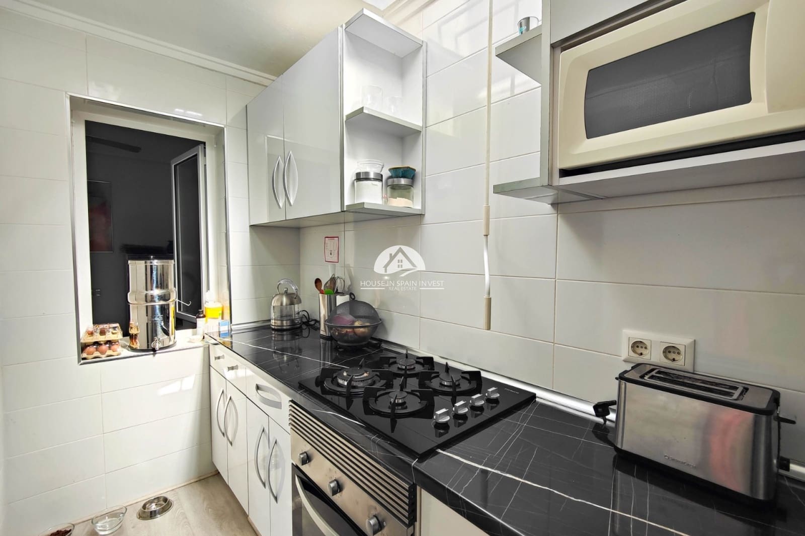 2 makuuhuone Omakotitalo myytävänä paikassa Torrevieja - 129 900 € (Ref: 9807445)