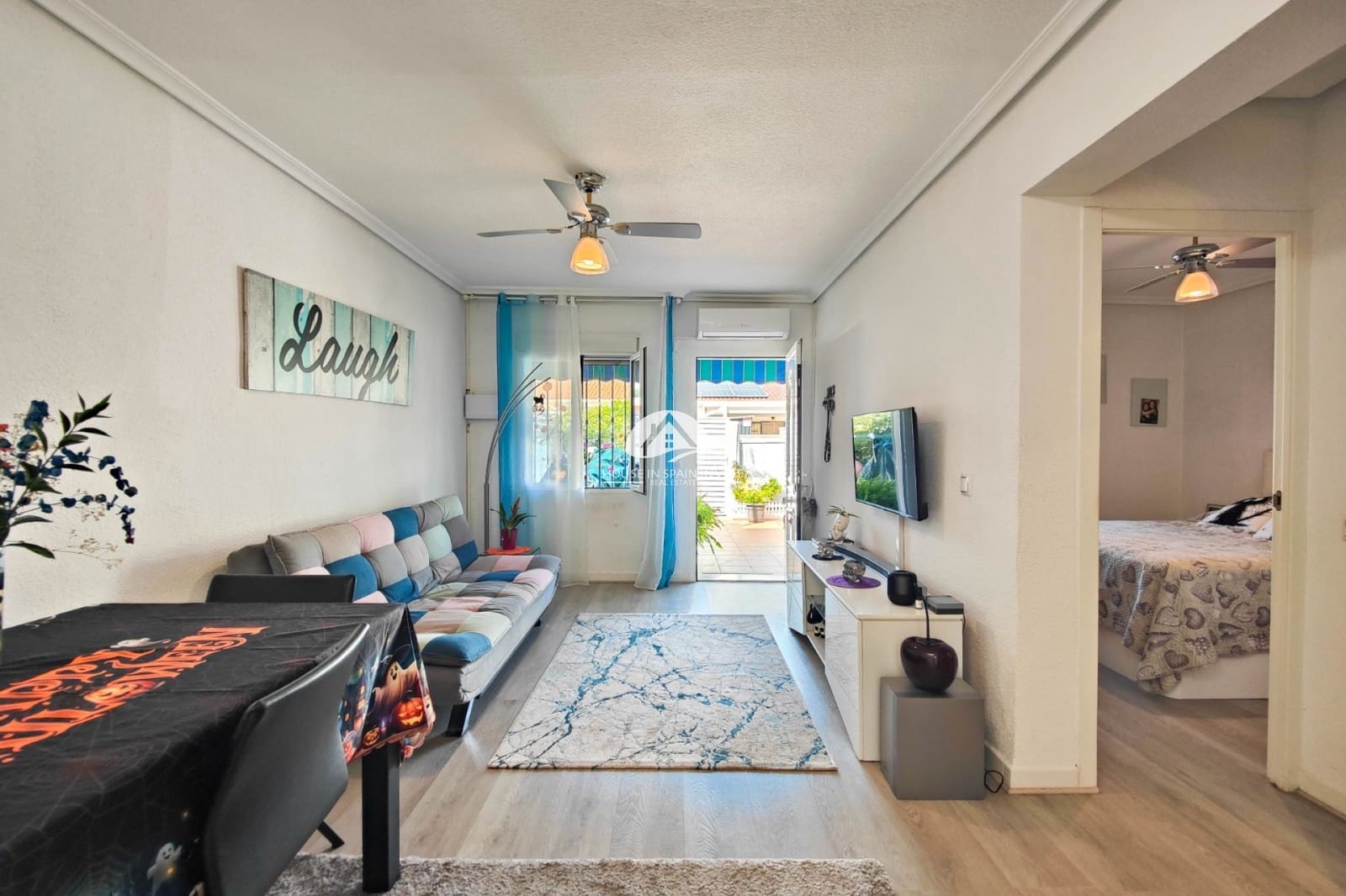 2 makuuhuone Omakotitalo myytävänä paikassa Torrevieja - 129 900 € (Ref: 9807445)