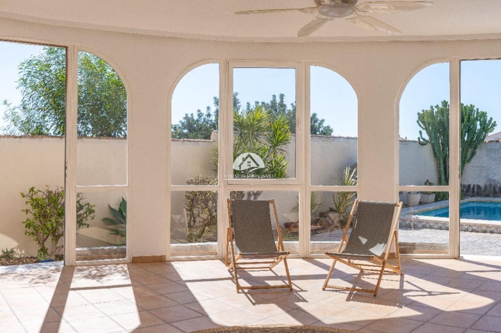 3 bedroom Villa for sale in Playa Flamenca with pool garage - € 585,000 (Ref: 9819221)