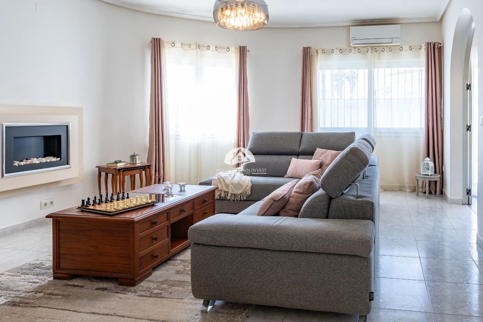 3 bedroom Villa for sale in Playa Flamenca with pool garage - € 585,000 (Ref: 9819221)