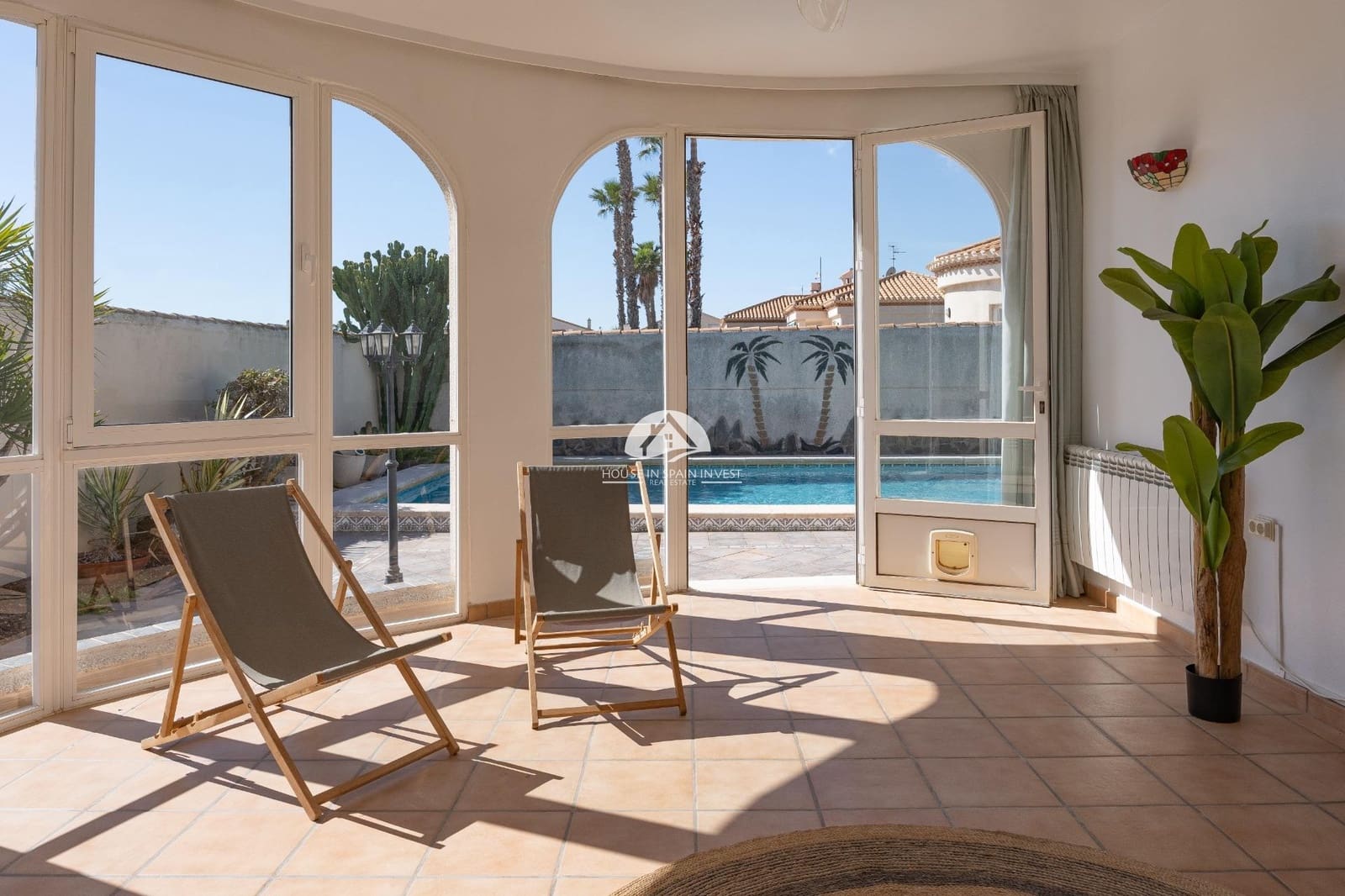 3 bedroom Villa for sale in Playa Flamenca with pool garage - € 585,000 (Ref: 9819221)