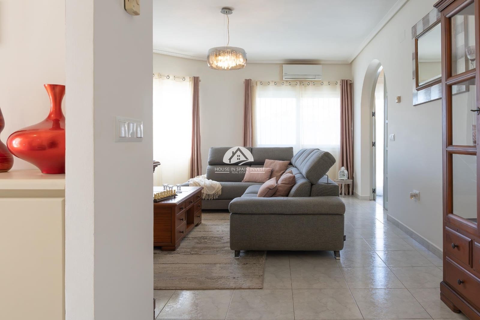 3 bedroom Villa for sale in Playa Flamenca with pool garage - € 585,000 (Ref: 9819221)