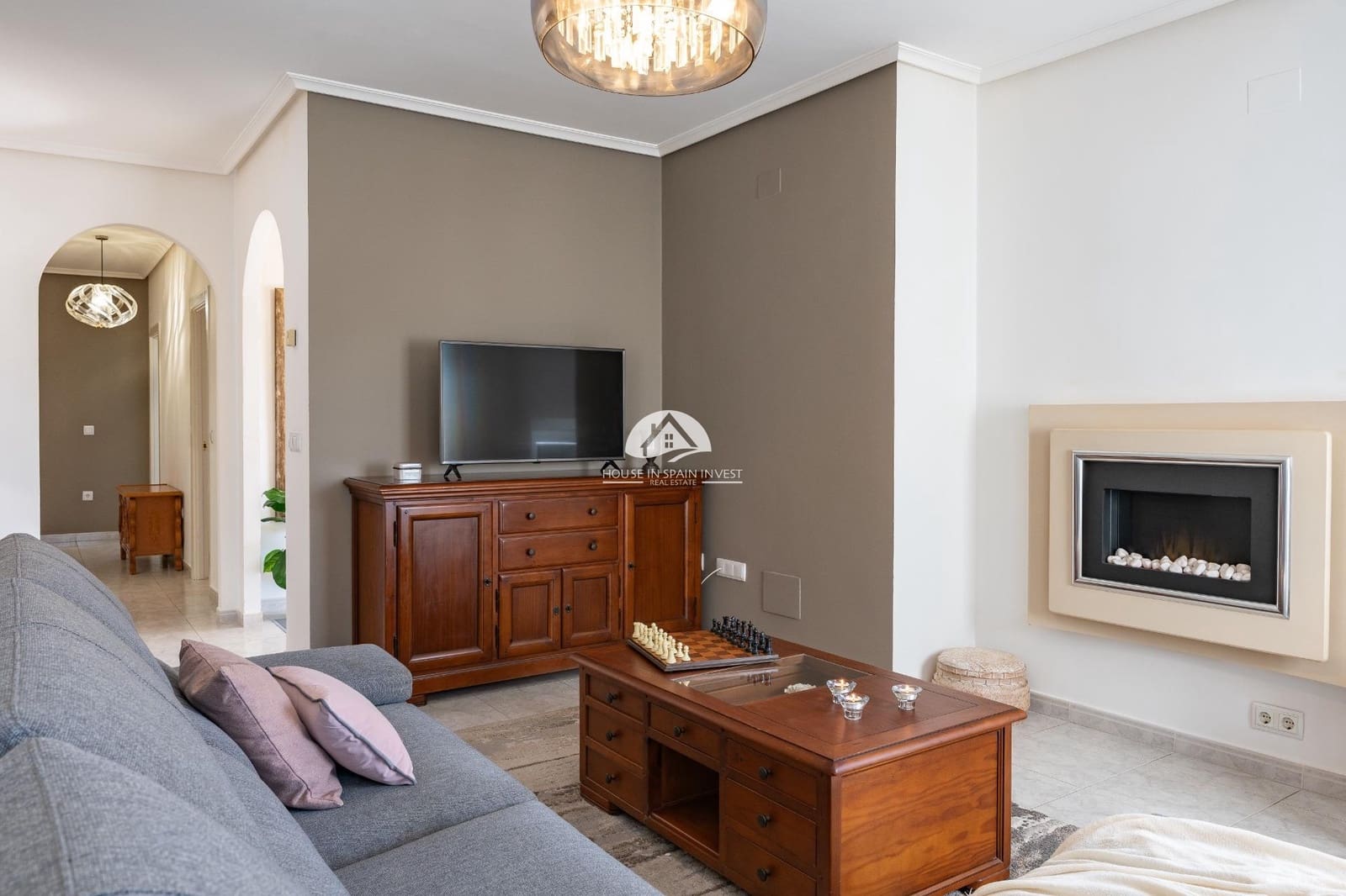 3 bedroom Villa for sale in Playa Flamenca with pool garage - € 585,000 (Ref: 9819221)