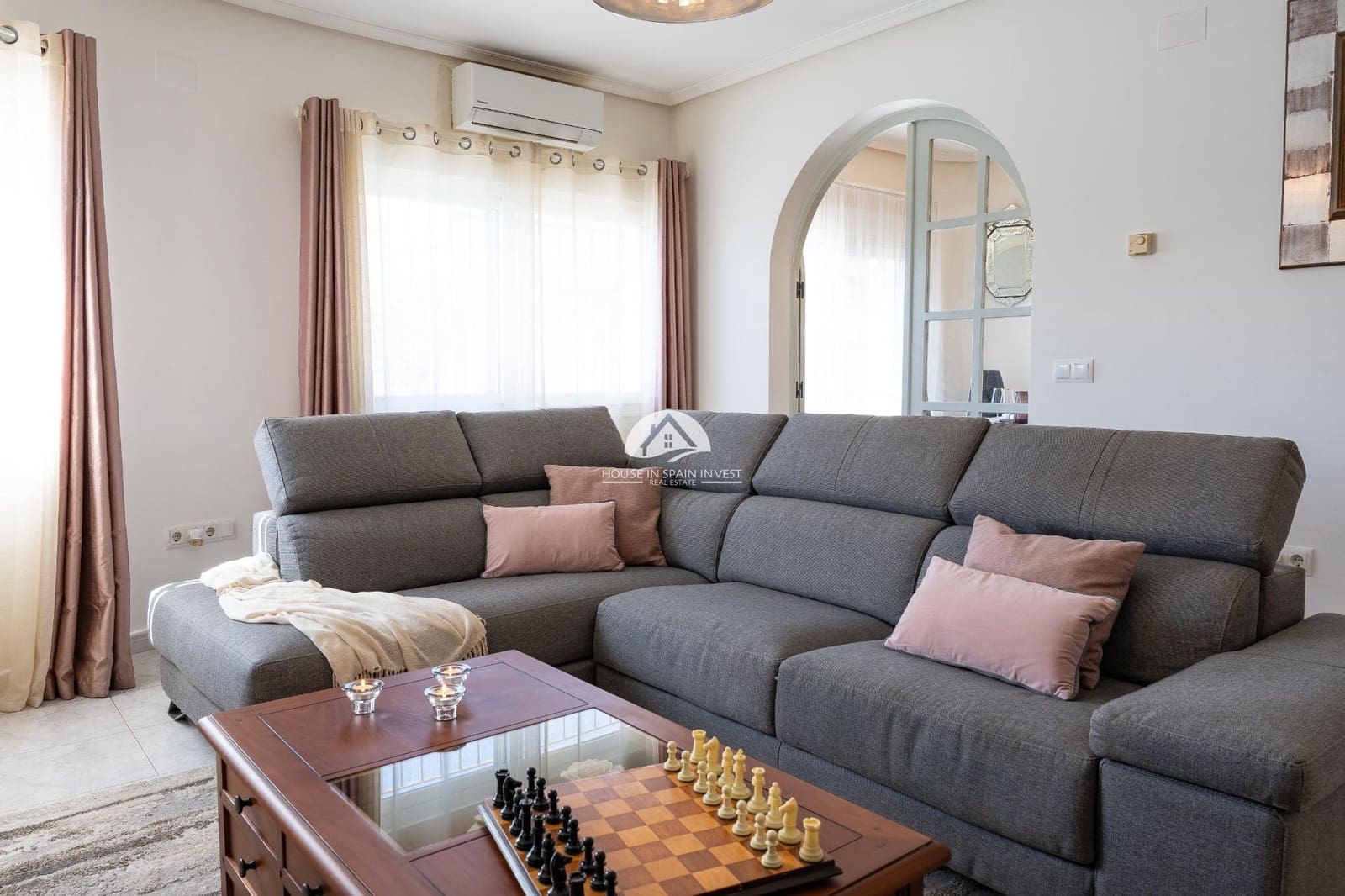 3 bedroom Villa for sale in Playa Flamenca with pool garage - € 585,000 (Ref: 9819221)