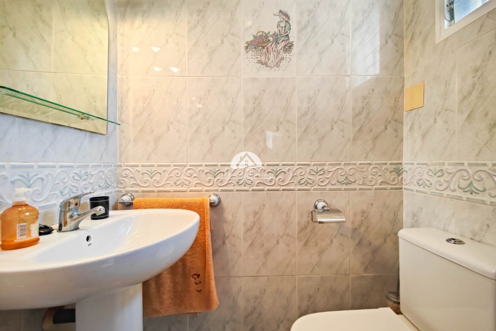 2 makuuhuone Omakotitalo myytävänä paikassa Torrevieja mukana 
autotalli - 219 900 € (Ref: 9824578)