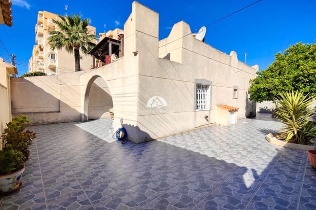 2 makuuhuone Omakotitalo myytävänä paikassa Nueva Torrevieja, Torrevieja mukana 
autotalli - 219 900 € (Ref: 9824578)