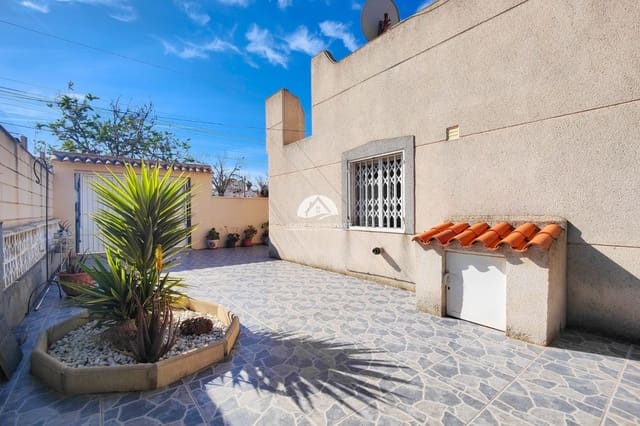 2 makuuhuone Omakotitalo myytävänä paikassa Nueva Torrevieja, Torrevieja mukana 
autotalli - 219 900 € (Ref: 9824578)
