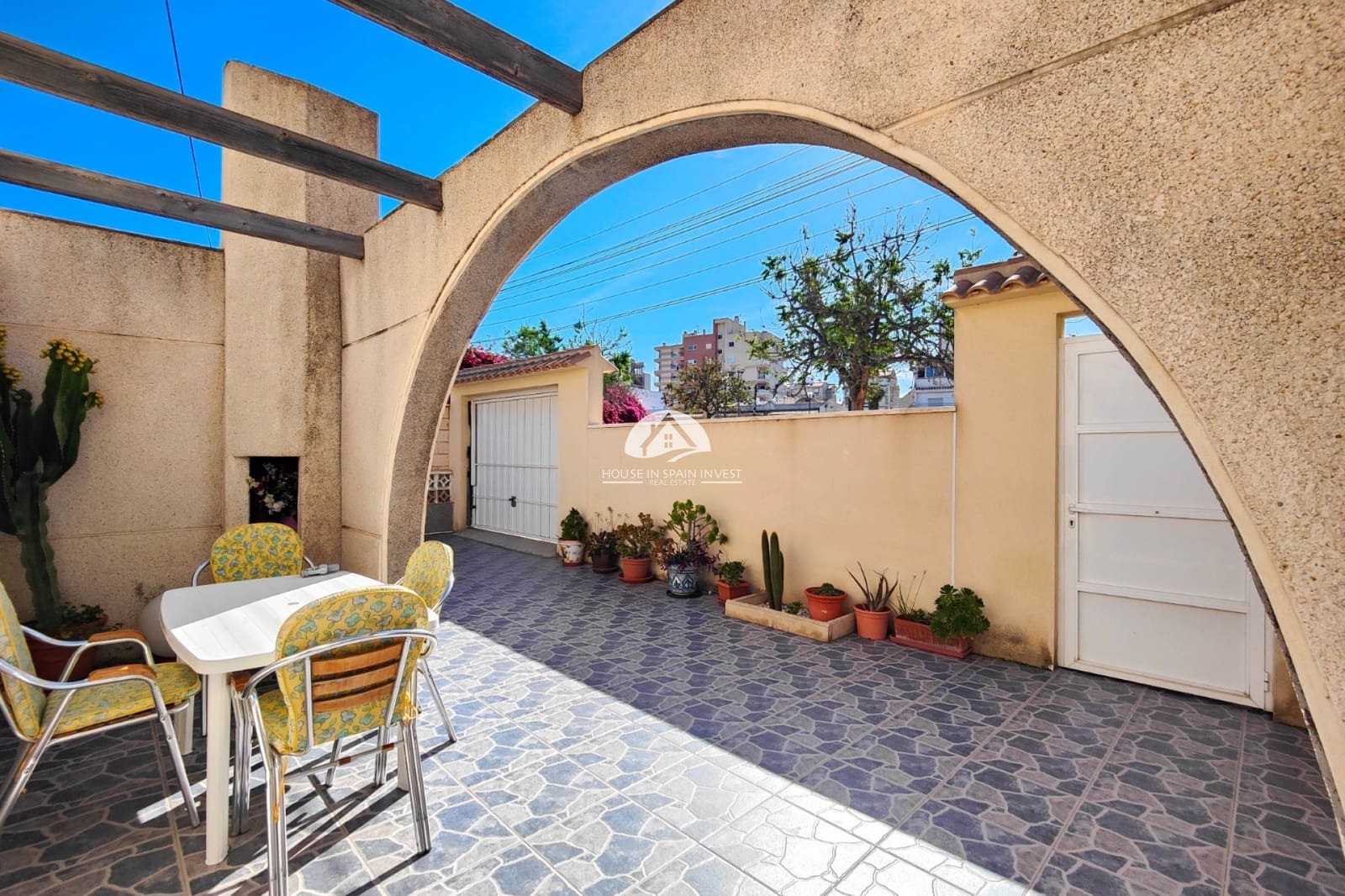 2 makuuhuone Omakotitalo myytävänä paikassa Torrevieja mukana 
autotalli - 219 900 € (Ref: 9824578)