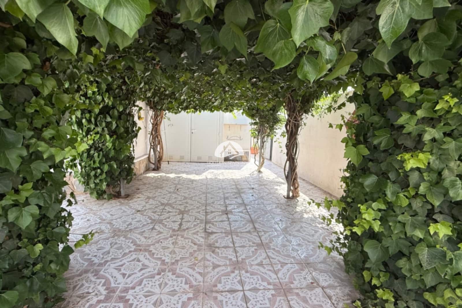 3 slaapkamer Huis te koop in Torrevieja met zwembad garage - € 389.000 (Ref: 9826838)