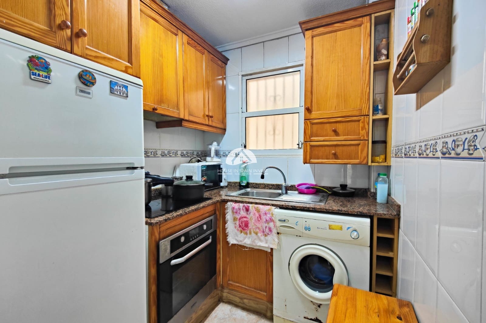 2 soverom Leilighet til salgs i Torrevieja med svømmebasseng garasje - € 125 000 (Ref: 9828105)