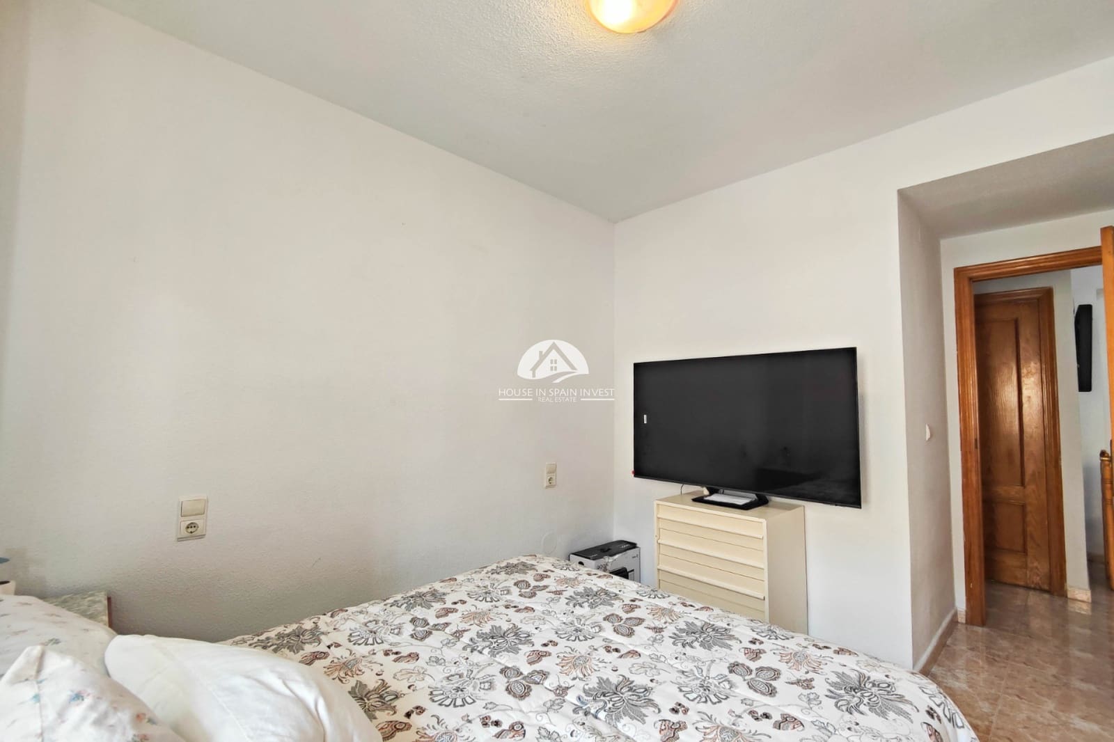 2 soverom Leilighet til salgs i Torrevieja med svømmebasseng garasje - € 125 000 (Ref: 9828105)