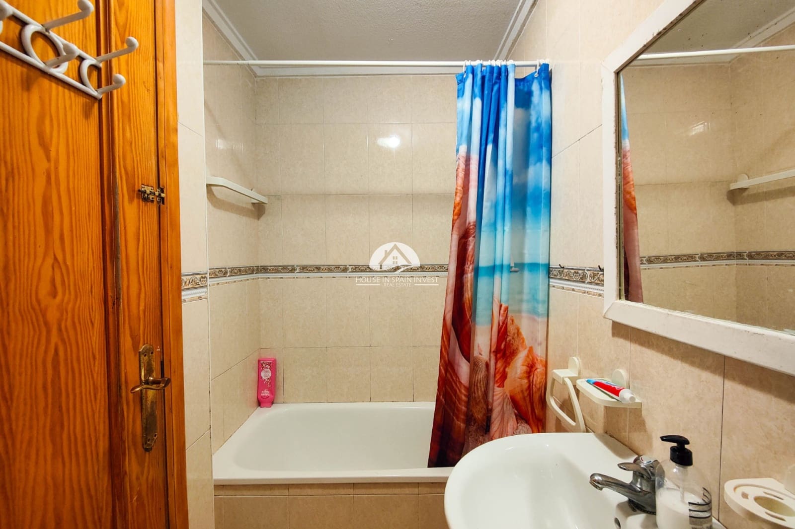 2 soverom Leilighet til salgs i Torrevieja med svømmebasseng garasje - € 125 000 (Ref: 9828105)