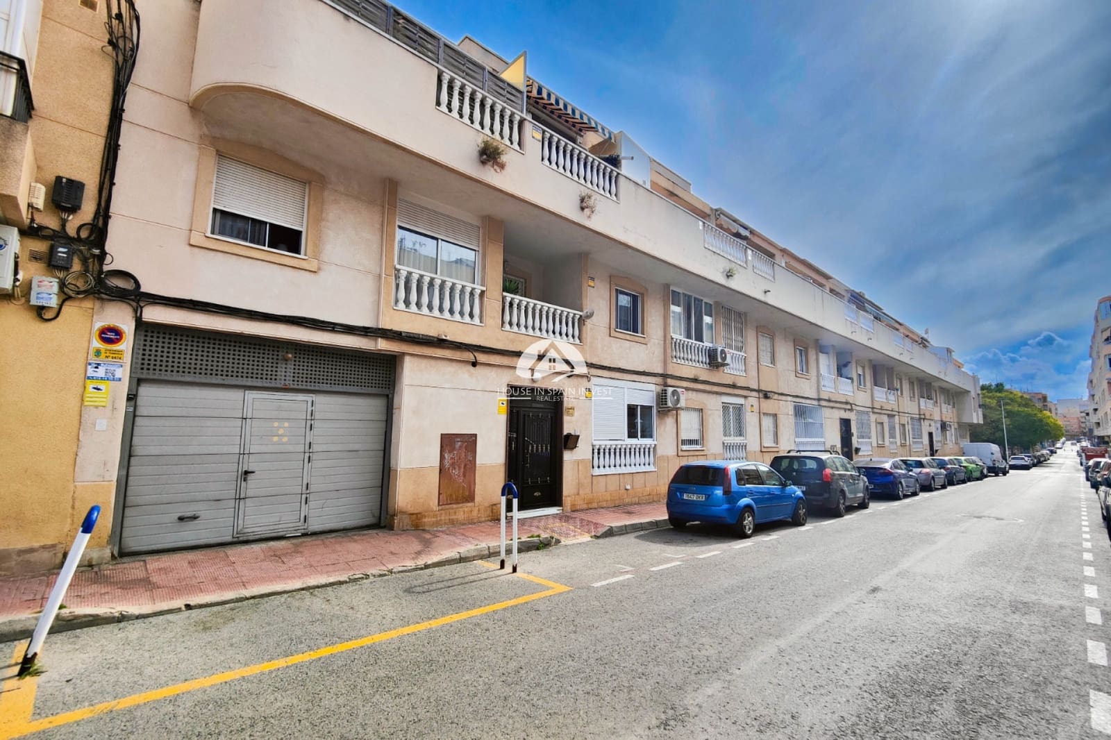 2 soverom Leilighet til salgs i Torrevieja med svømmebasseng garasje - € 125 000 (Ref: 9828105)
