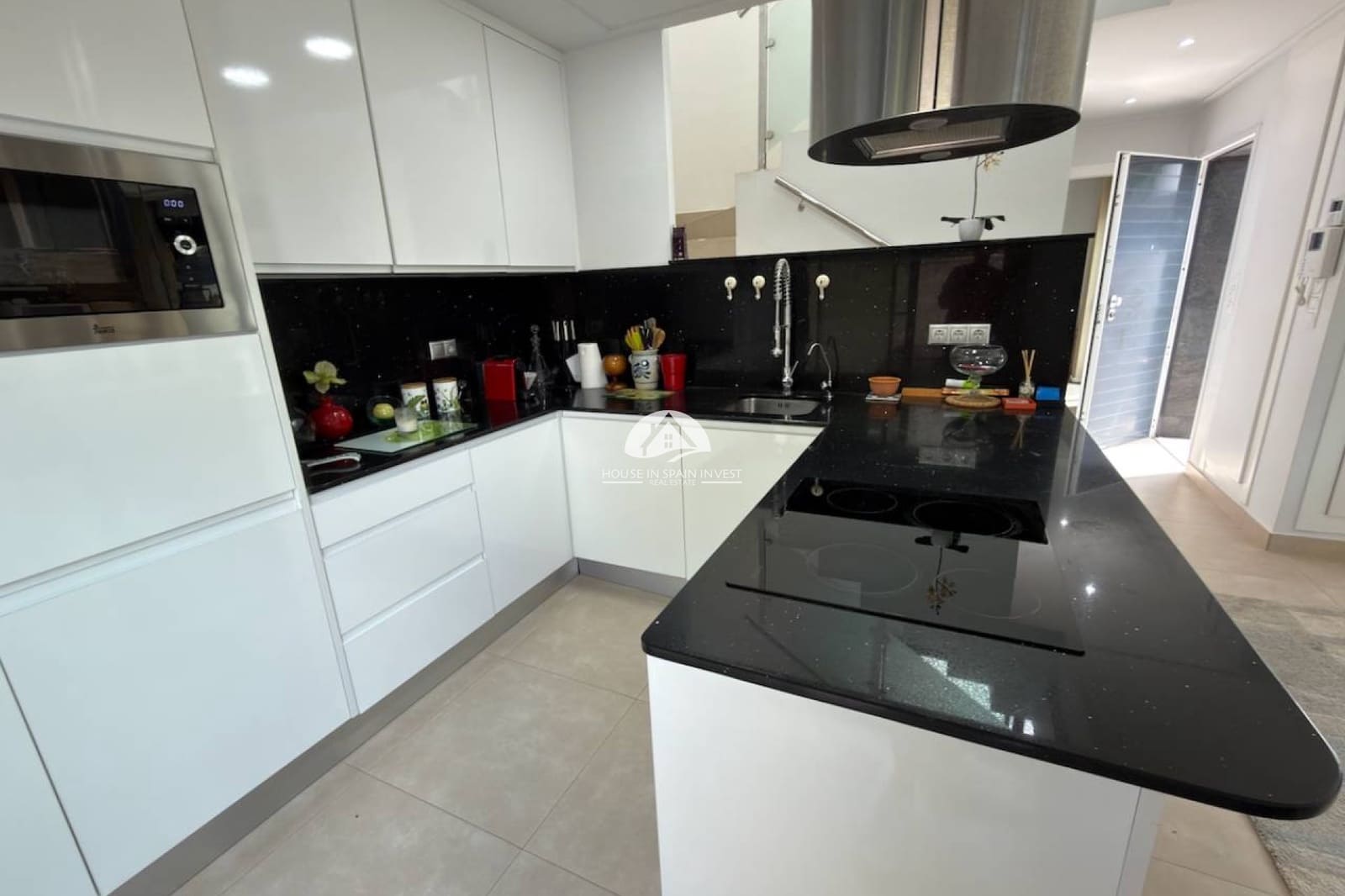3 bedroom Villa for sale in Benijofar with pool garage - € 425,000 (Ref: 9841565)