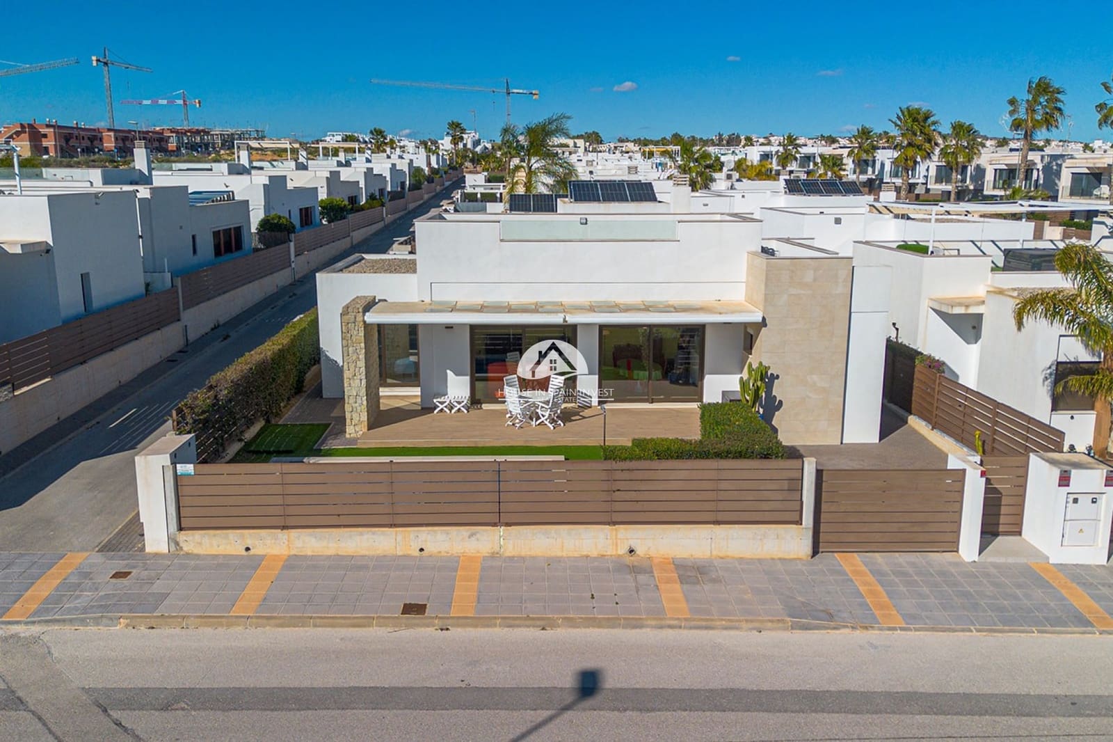 3 bedroom Villa for sale in Vistabella with pool garage - € 475,000 (Ref: 9841566)