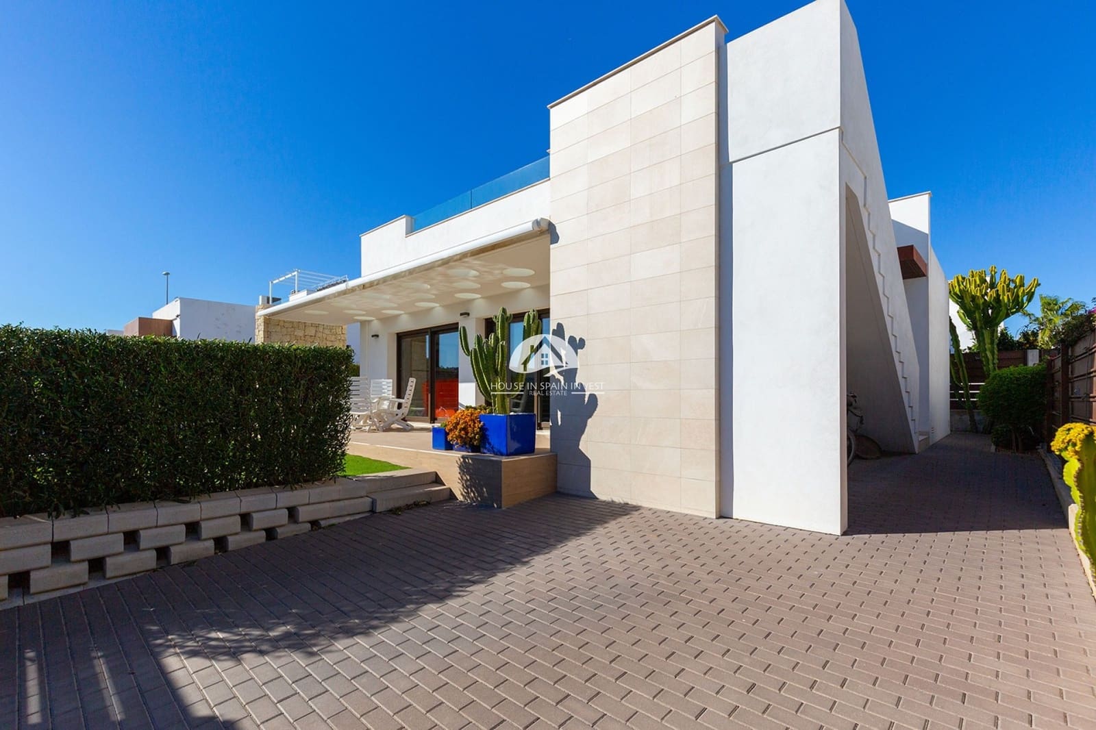 3 bedroom Villa for sale in Vistabella with pool garage - € 475,000 (Ref: 9841566)