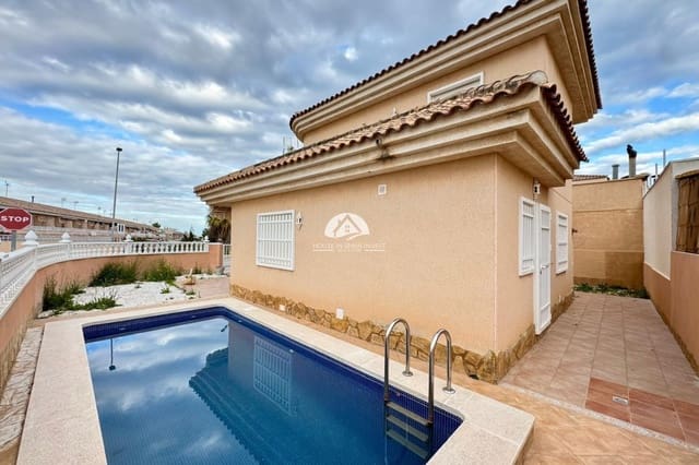 3 Zimmer Villa zu verkaufen in Los Balcones mit Pool Garage - 330.000 € (Ref: 9841568)