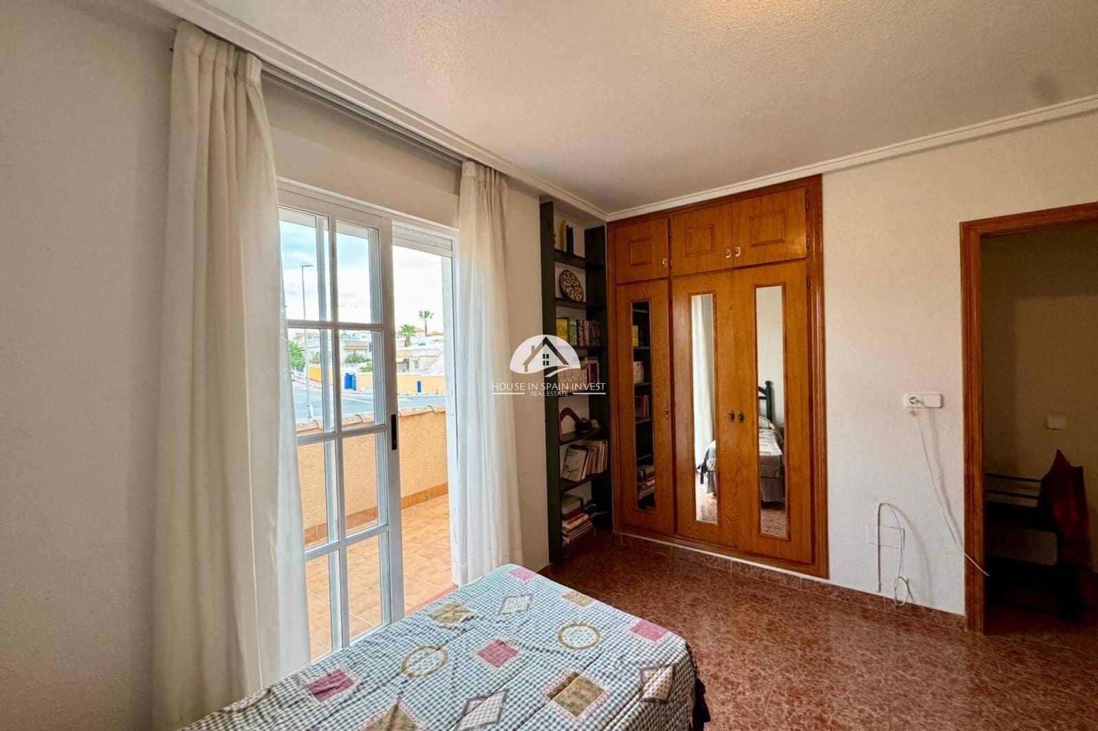 3 Zimmer Villa zu verkaufen in Los Balcones mit Pool Garage - 330.000 € (Ref: 9841568)