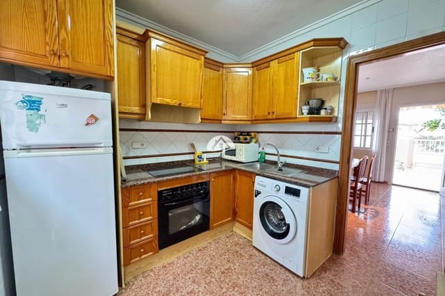 3 Zimmer Villa zu verkaufen in Los Balcones mit Pool Garage - 330.000 € (Ref: 9841568)