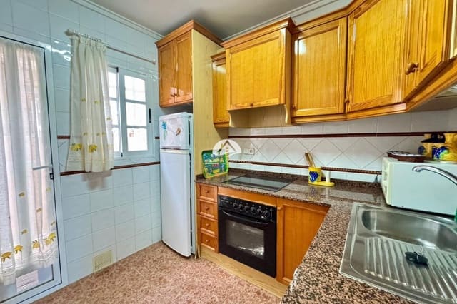 3 Zimmer Villa zu verkaufen in Los Balcones mit Pool Garage - 330.000 € (Ref: 9841568)