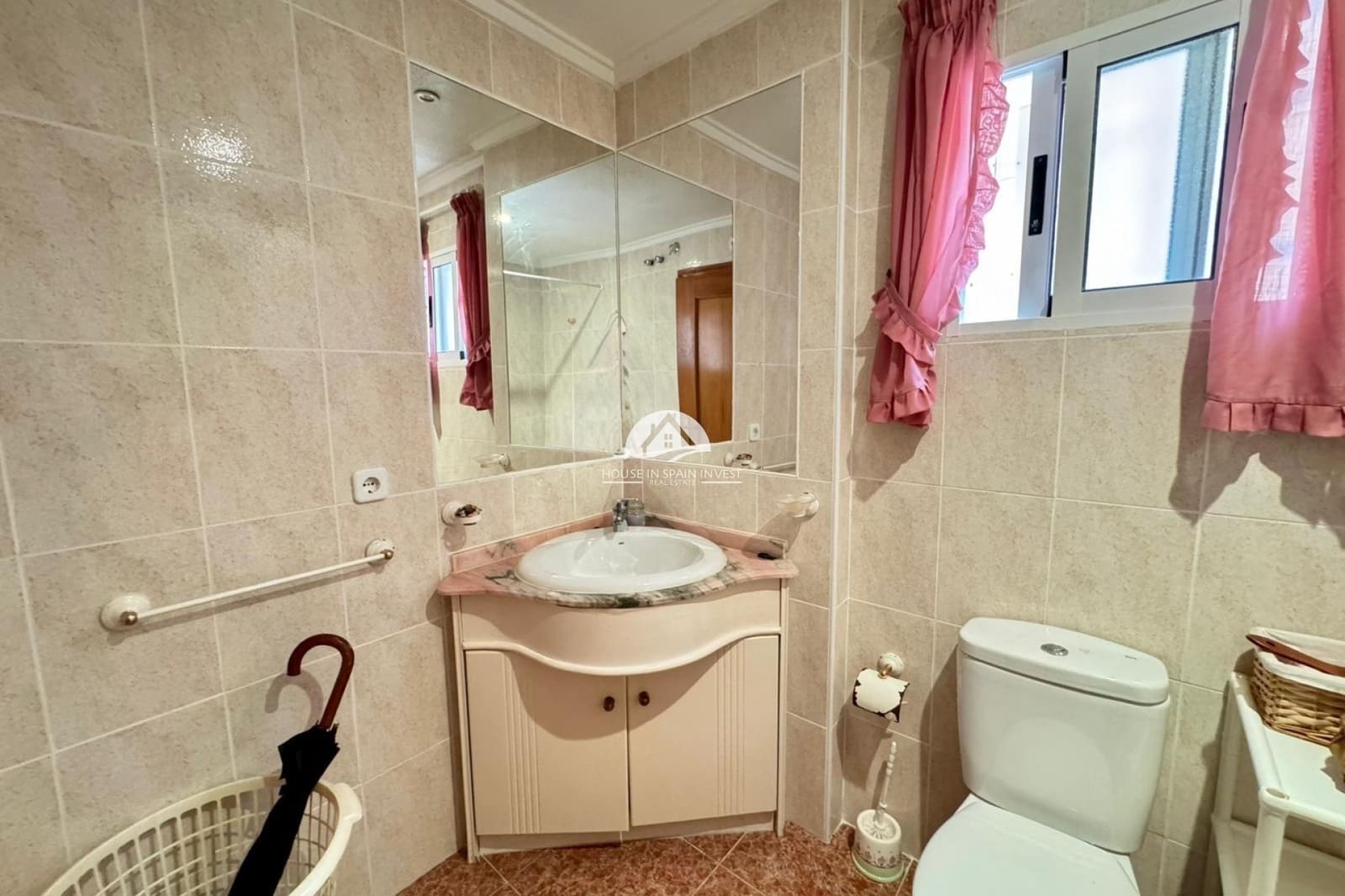 3 Zimmer Villa zu verkaufen in Los Balcones mit Pool Garage - 330.000 € (Ref: 9841568)