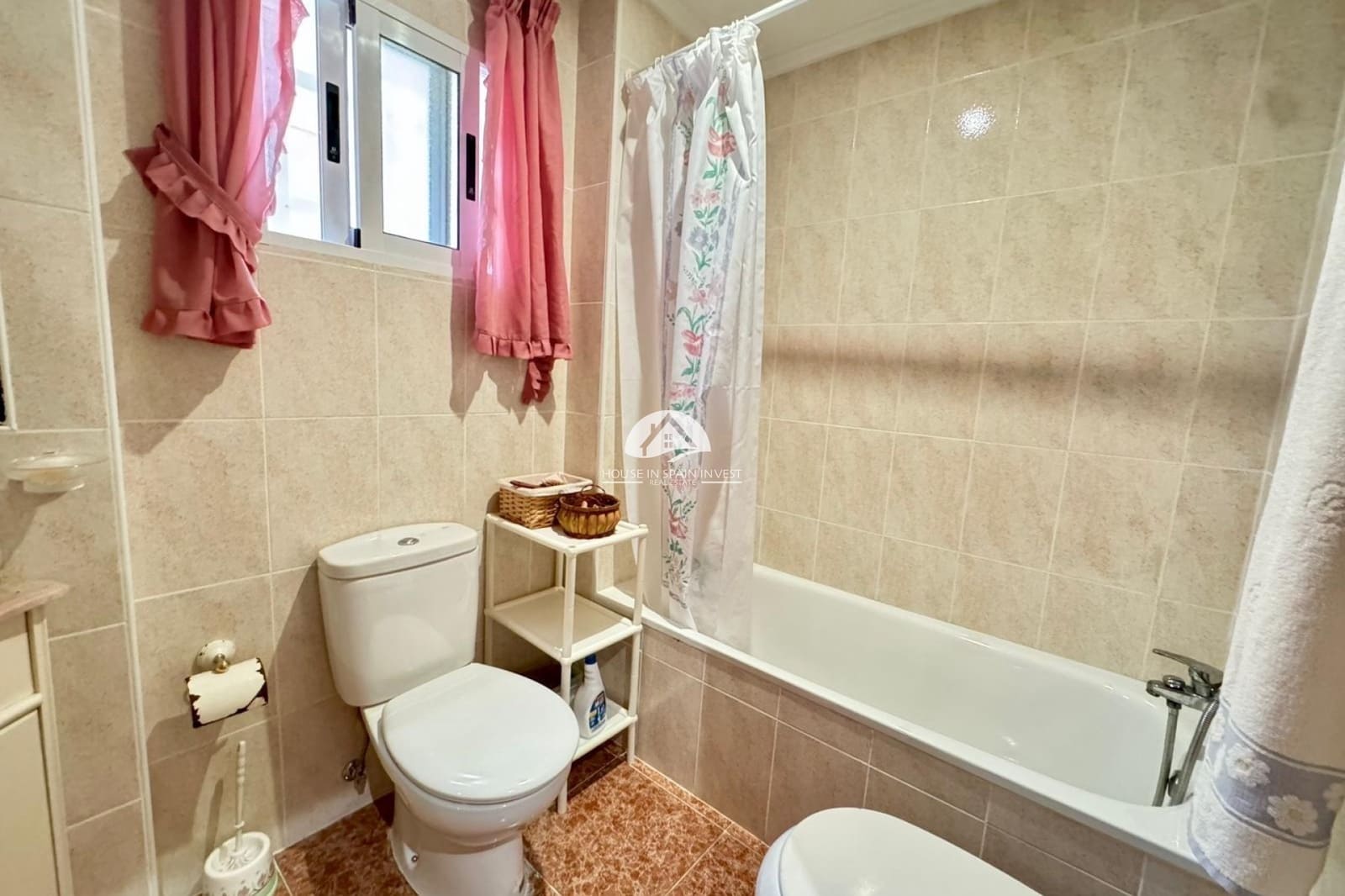 3 Zimmer Villa zu verkaufen in Los Balcones mit Pool Garage - 330.000 € (Ref: 9841568)