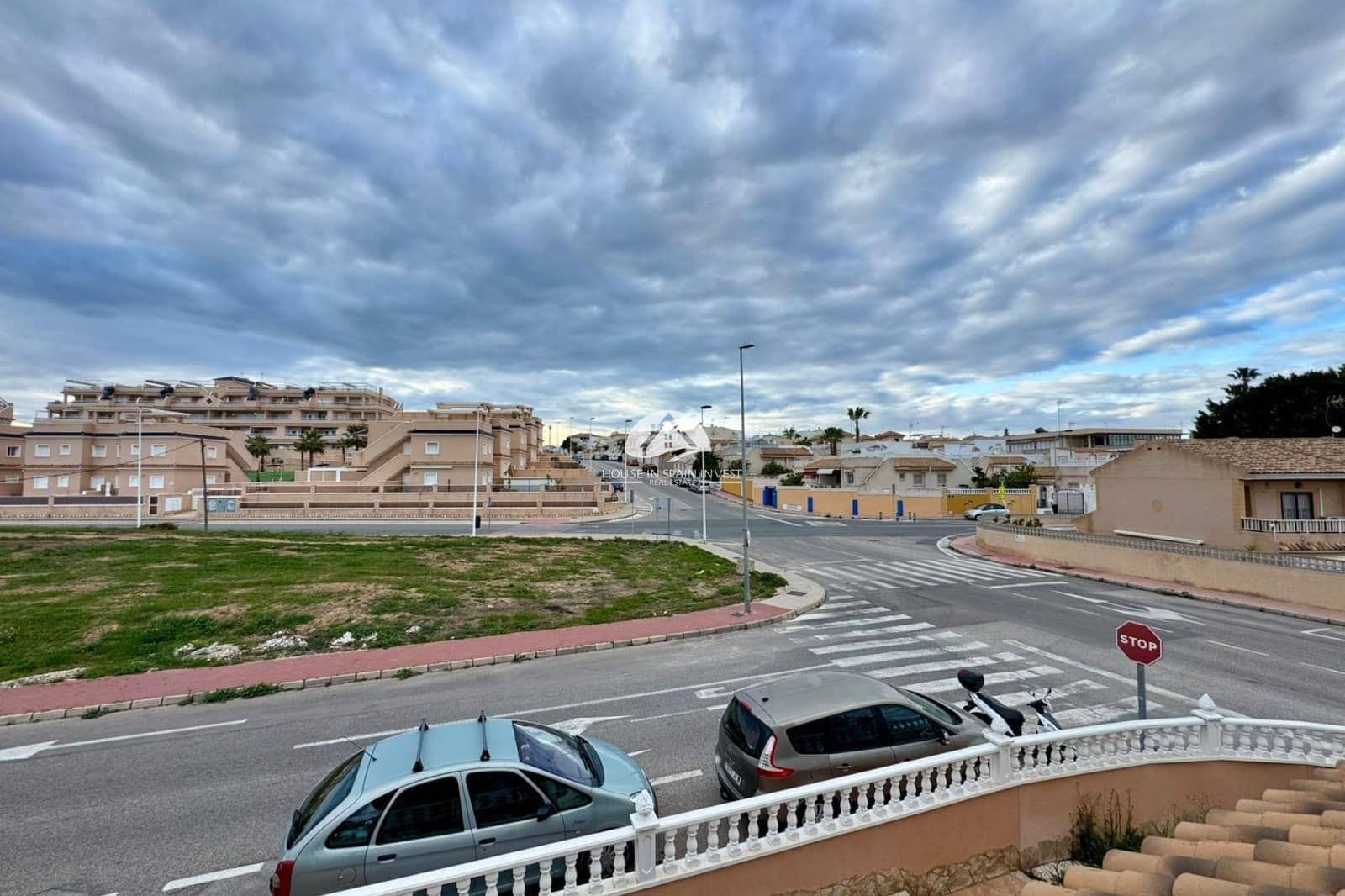 3 Zimmer Villa zu verkaufen in Los Balcones mit Pool Garage - 330.000 € (Ref: 9841568)