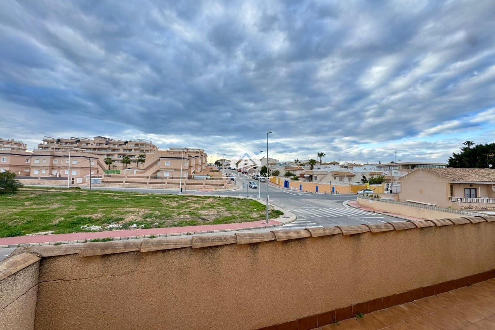 3 Zimmer Villa zu verkaufen in Los Balcones mit Pool Garage - 330.000 € (Ref: 9841568)