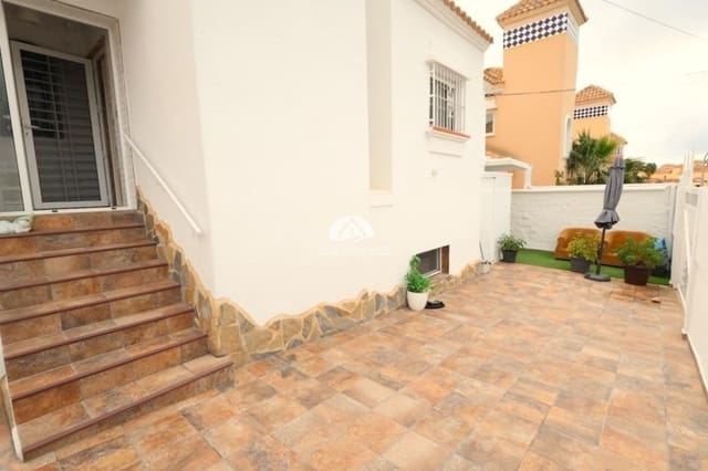 4 soveværelse Villa til salg i Las Filipinas med swimmingpool garage - € 408.000 (Ref: 9841569)