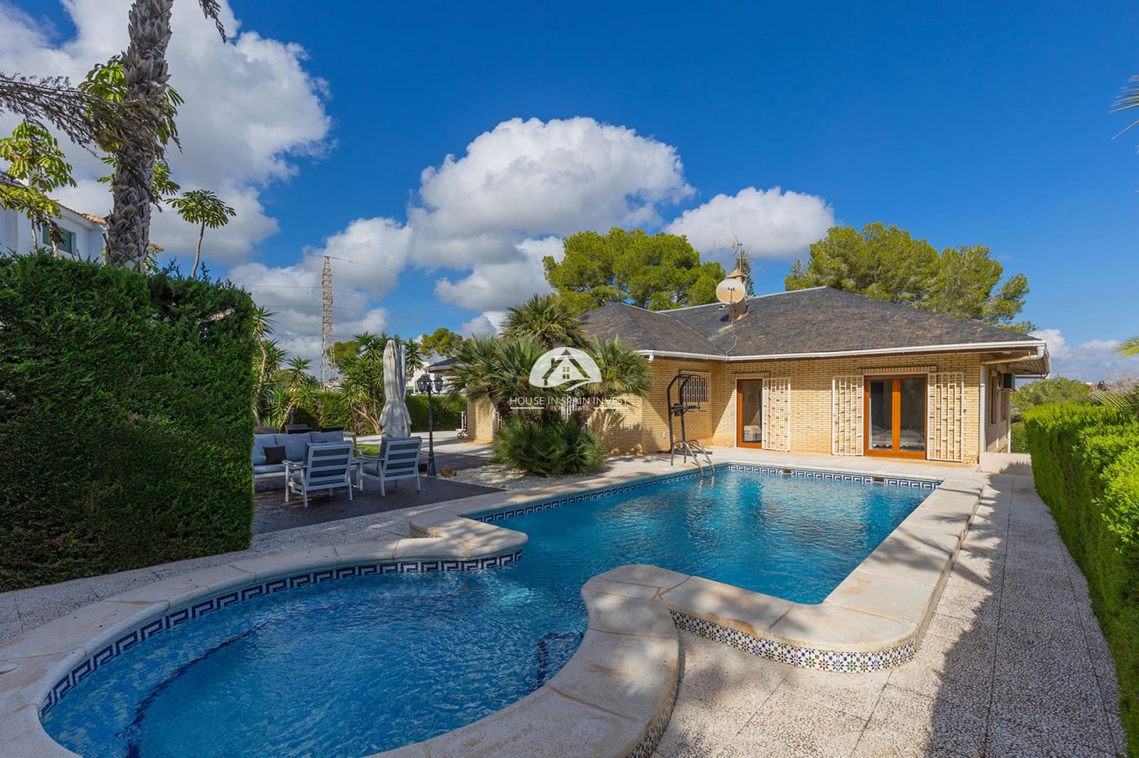 5 Zimmer Villa zu verkaufen in Orihuela Costa - 670.000 € (Ref: 9841570)