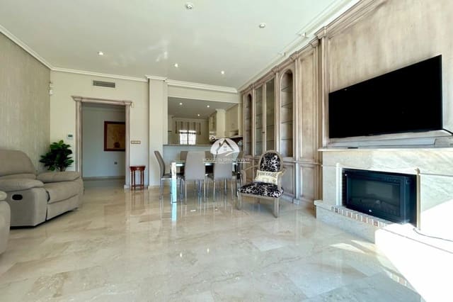 Ático de 3 habitaciones en Dehesa de Campoamor, Orihuela en venta - 595.000 € (Ref: 9841571)