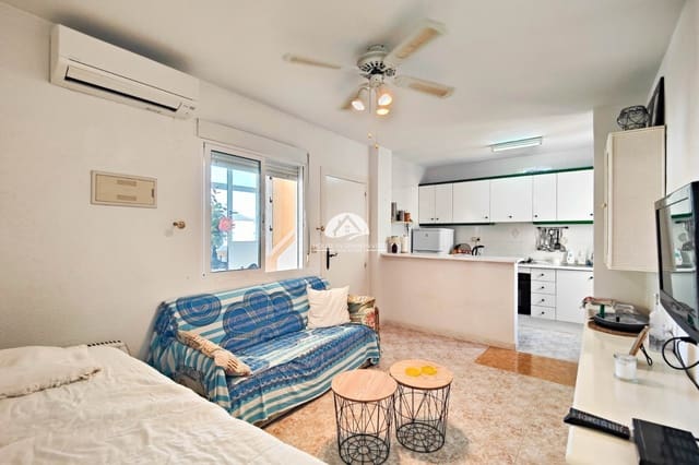 1 chambre Bungalow à vendre à Punta Prima, Torrevieja avec piscine - 131 000 € (Ref: 9841582)