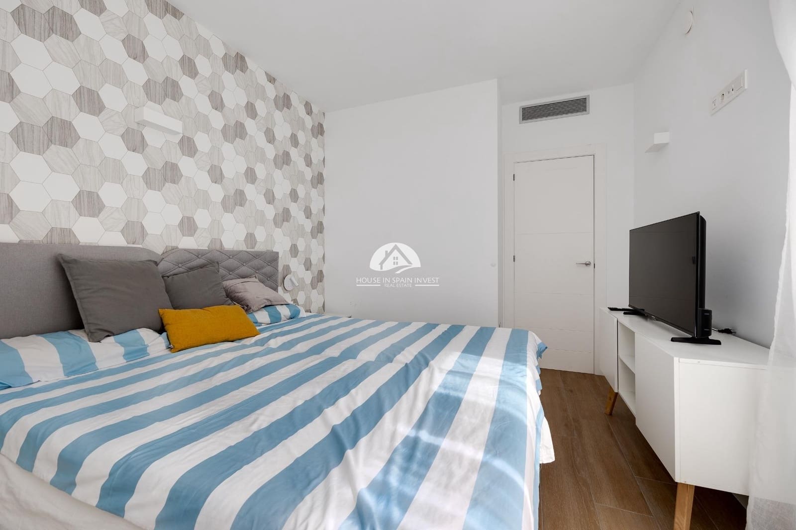 3 soverom Villa til salgs i Torrevieja med svømmebasseng - € 423 000 (Ref: 9841735)
