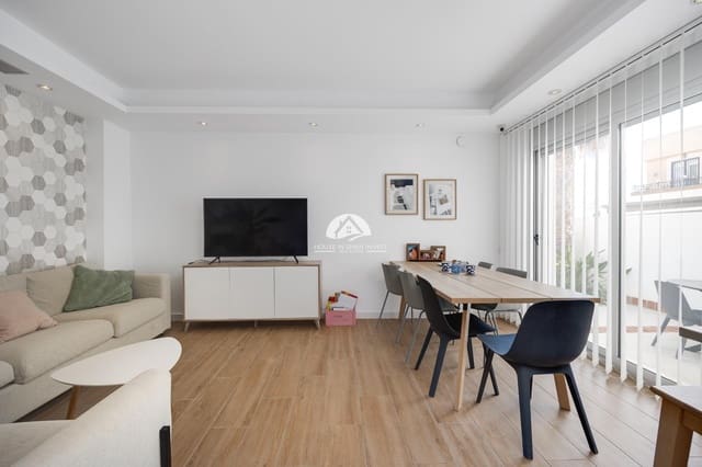 3 soverom Villa til salgs i Playa de los Locos, Torrevieja med svømmebasseng - € 423 000 (Ref: 9841735)